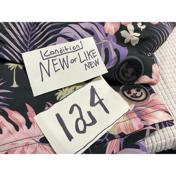 NEFF Board Shorts Mens Black Floral Shorts Size XL shorts - Picture 4 of 9